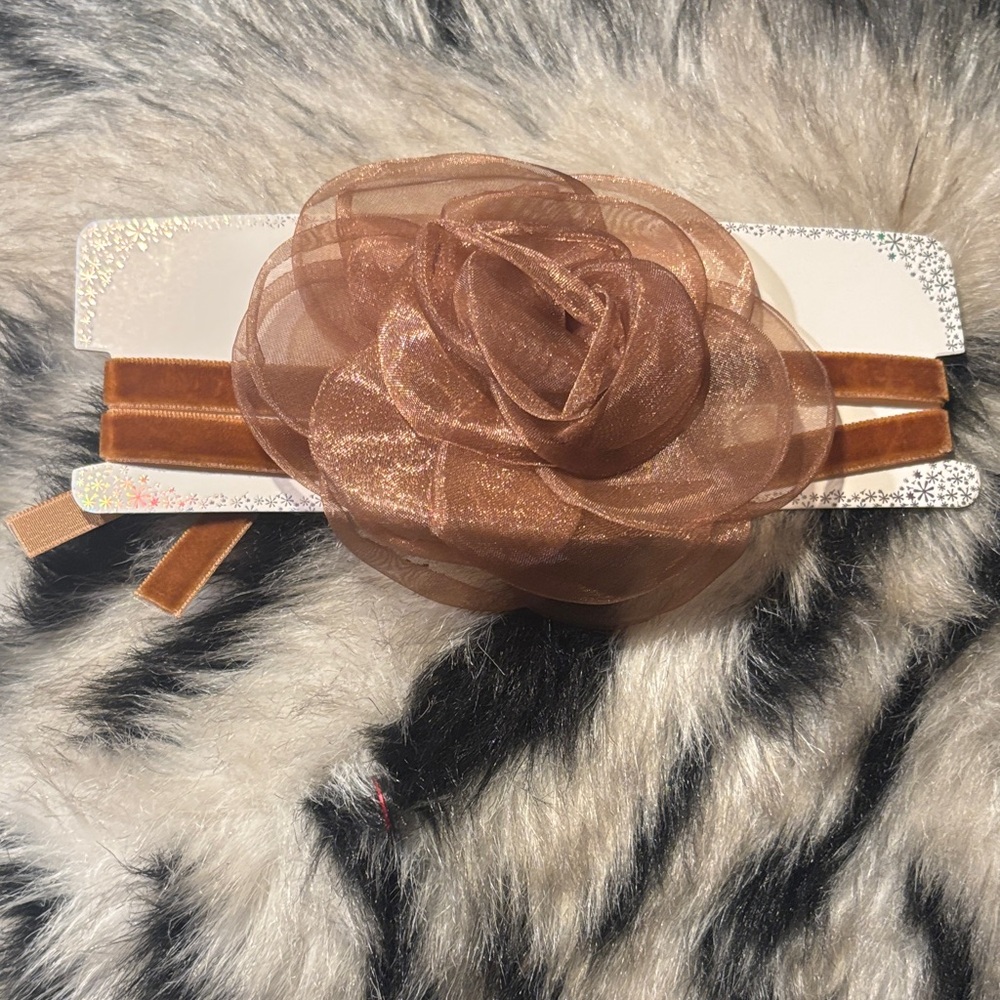 Elegant Brown Floral choker